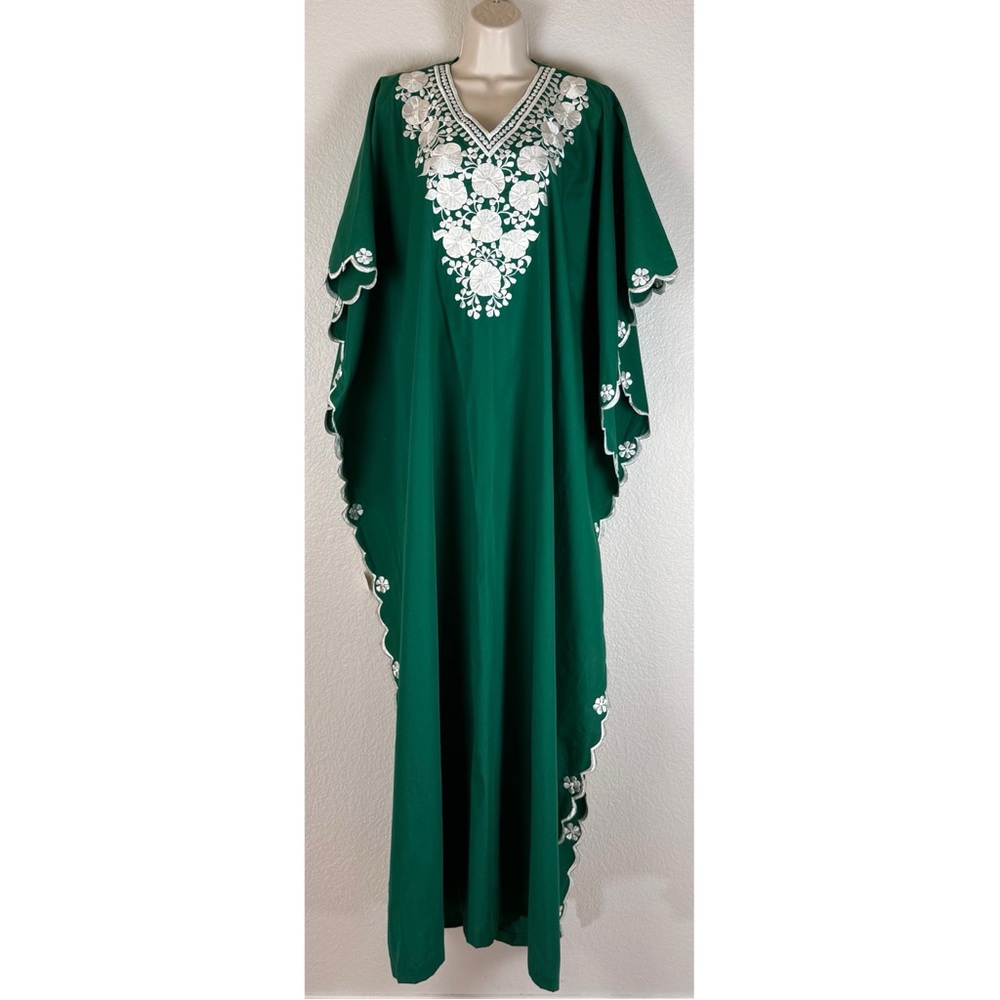 Veloso's Gift Shop NWT Vintage Green Kaftan w/ White Embroidery Coverup Dress OS - Picture 6 of 14